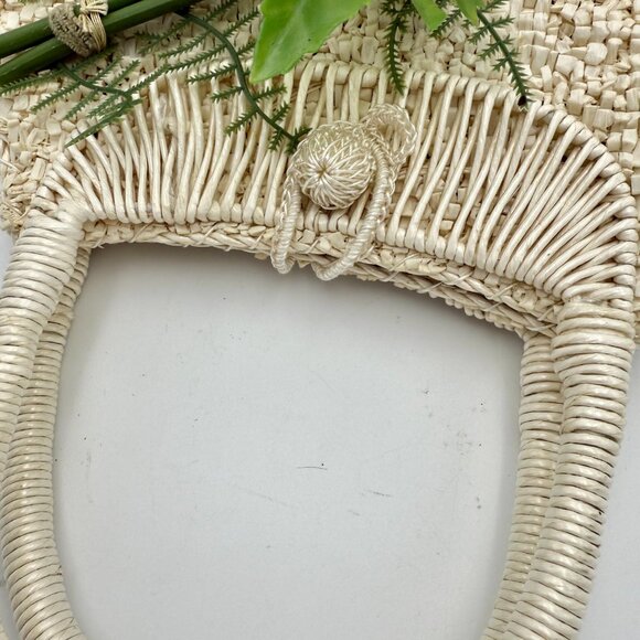 Vintage 1960s Handbag with plastic flowers - Picture 6 of 13